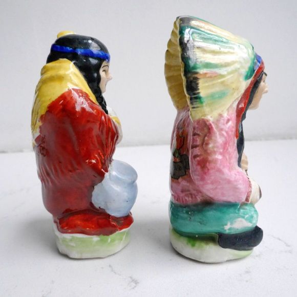 Vintage Ceramic Salt and Pepper Shaker Set - Two Native Americans - Picture 3 of 6